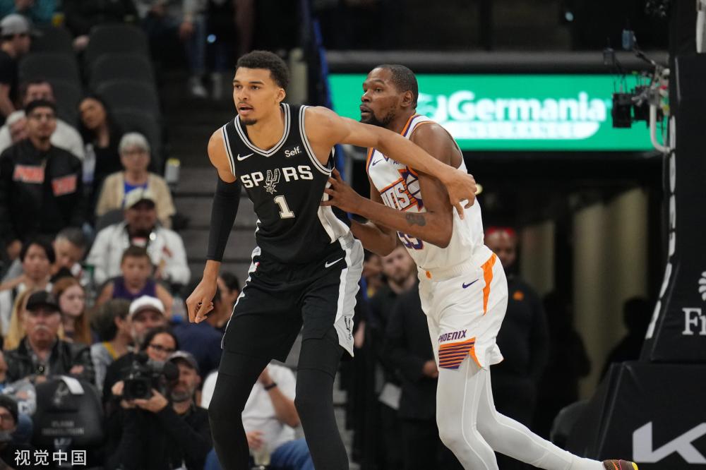 洲赛场上持 洲赛场上持